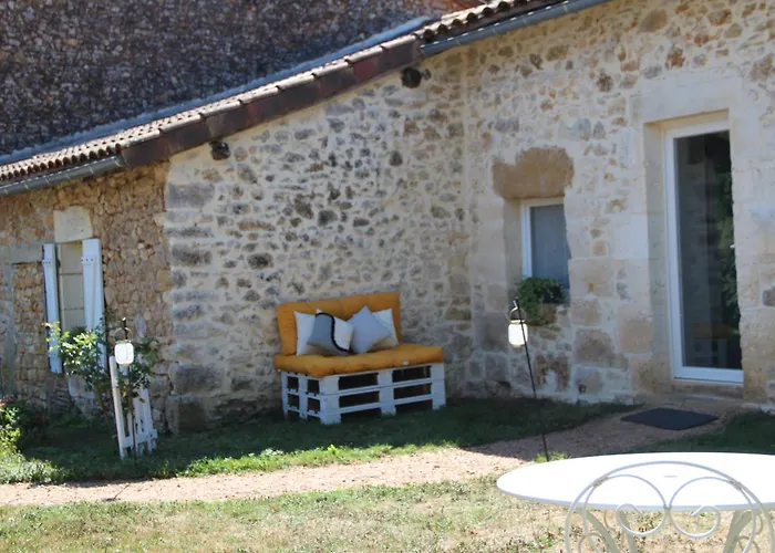 La P'tite Maison * Lussas-et-Nontronneau